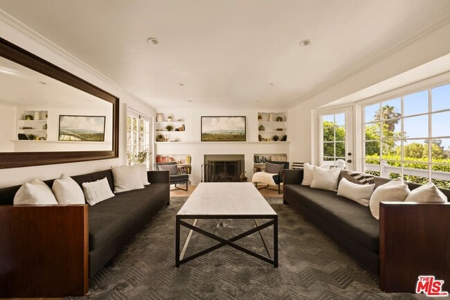 Photo - 3414 N Knoll Dr