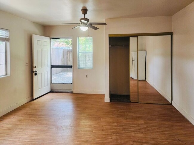 Photo - 362 Ralcam Pl