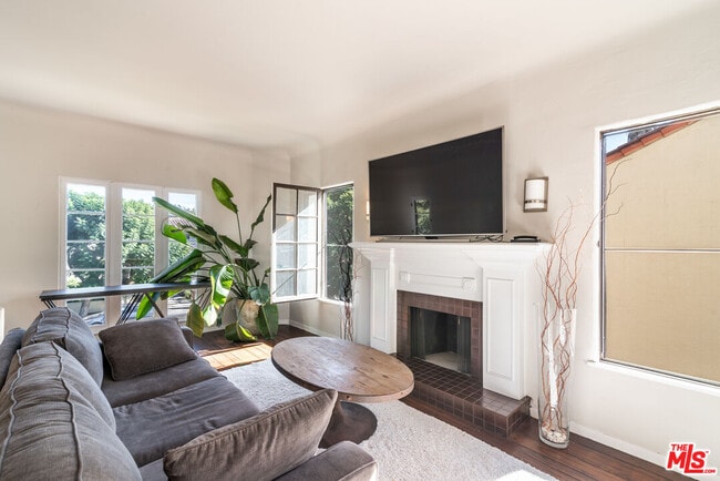 Photo - 751 Croft Ave Unit 1/2