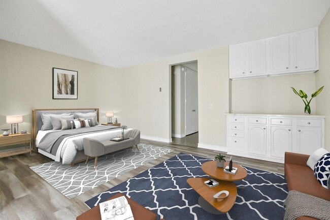 Photo - 115 Doheny Apartments