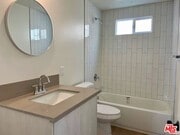 Photo - 626 N Kingsley Dr Condo