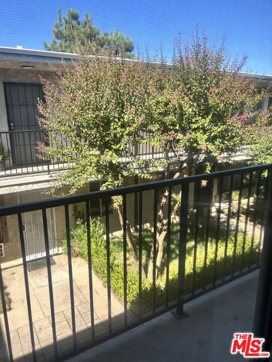 Photo - 8800 Cedros Ave Unit 219