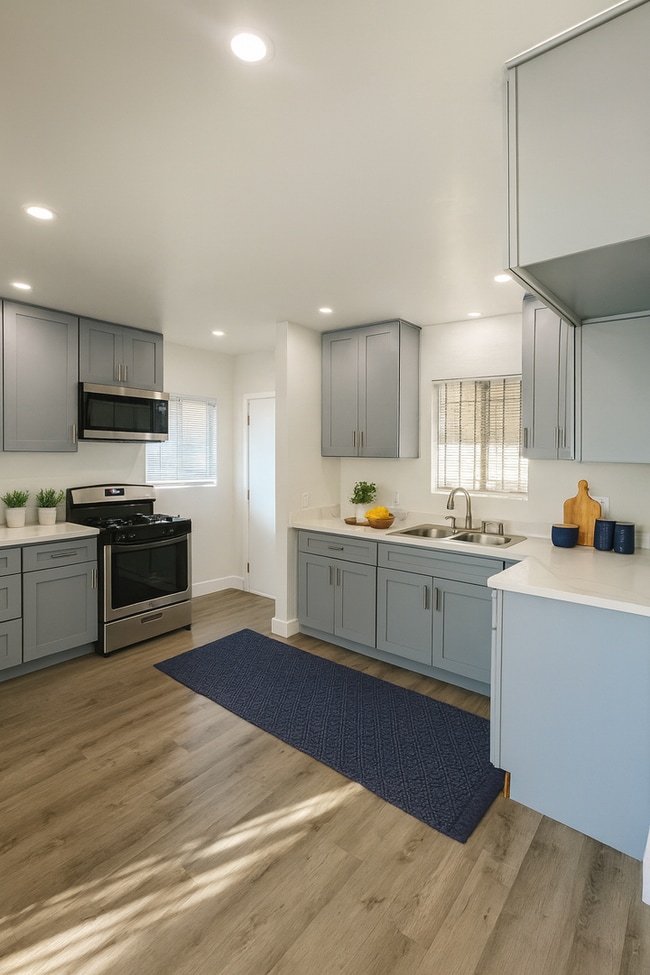 Building Photo - ***$500 OFF 1ST MONTH*** SPACIOUS 3 BEDROOM 1 BATHROOM REMODELED HOME WITH GARAGE AND ADDITIONAL ...