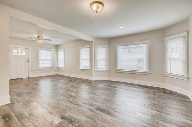 Photo - Beautifully Renovated 3 Bed / 2 Bath Home in Prime Central San Diego Location – Pet Friendly!