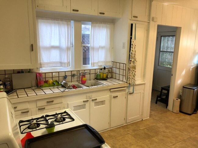 Photo - 3188 Atwater Ave