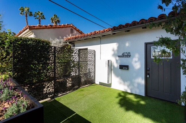 Photo - 4138 Middlesex Dr Unit 4138 Middlesex Drive