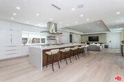 Photo - 107 N Doheny Dr House