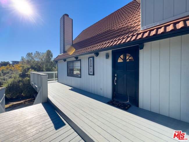 Photo - 22012 Topanga School Rd