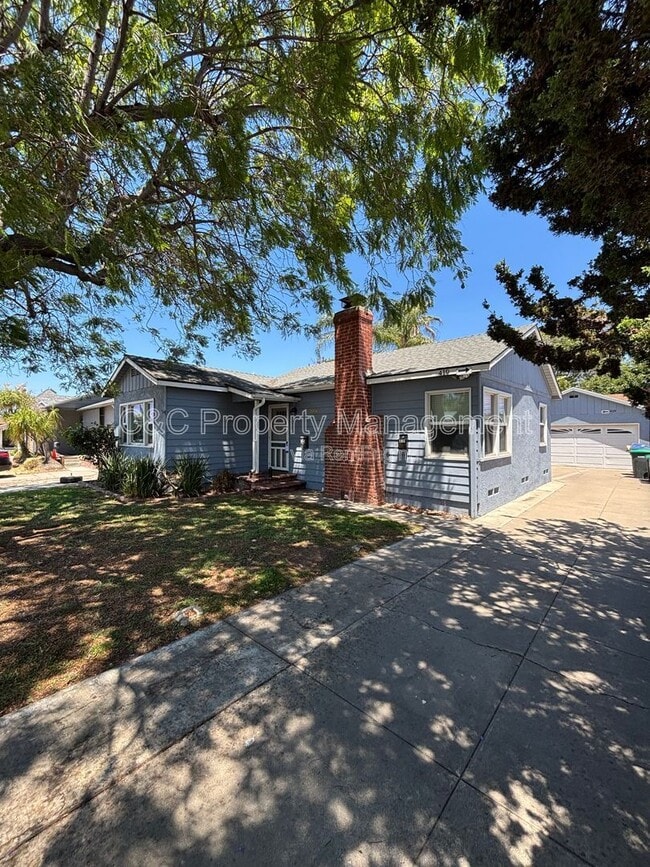 Building Photo - 417 N Citrus St