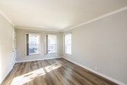 1BR, 1 BA - 350SF - Living Room - Leimert Park