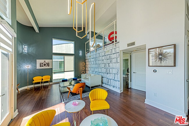 Building Photo - 600 Ridgeley Dr Unit PH 1