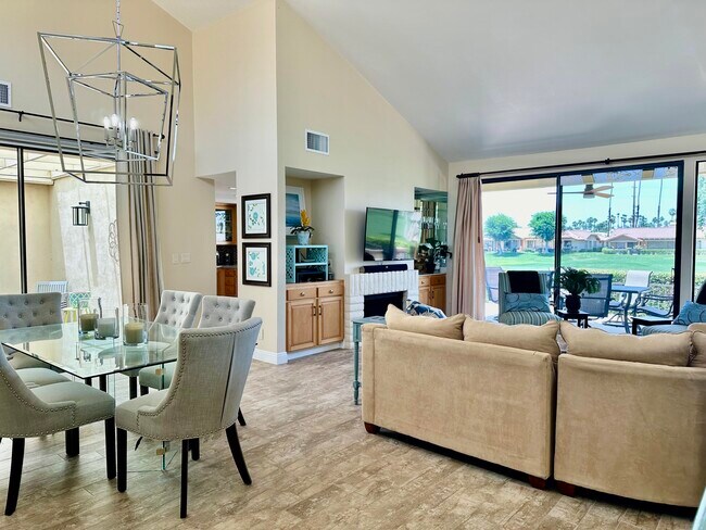 Photo - 214 La Paz Way