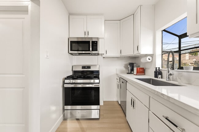 Photo - 732 Redondo Ave Unit 732