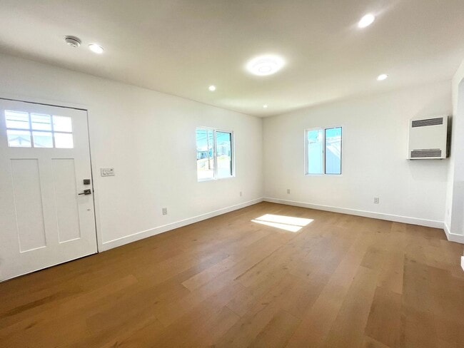 624 - 624 Apartment Unit A