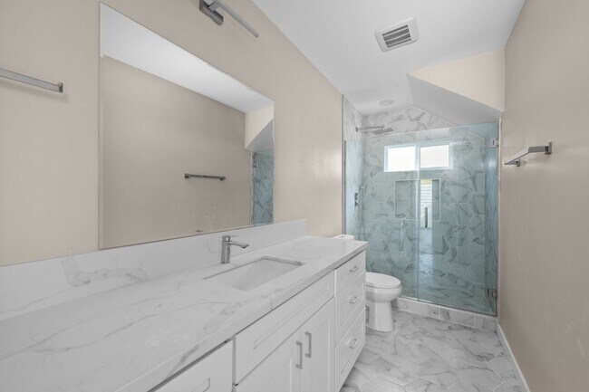 Photo - 6248 Rose St