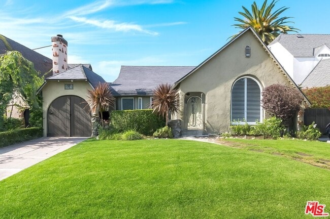 Building Photo - 1211 S Genesee Ave