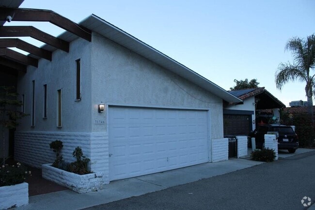 Building Photo - 2Bed/2.5Bath Home in Bonsall w/ a View~ Cl...