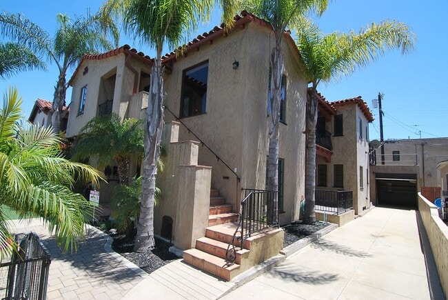 122-124 Nieto - 122-124 Nieto Apartment Unit 122 Nieto