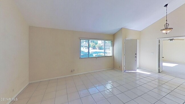 Photo - 205 Larkhill St