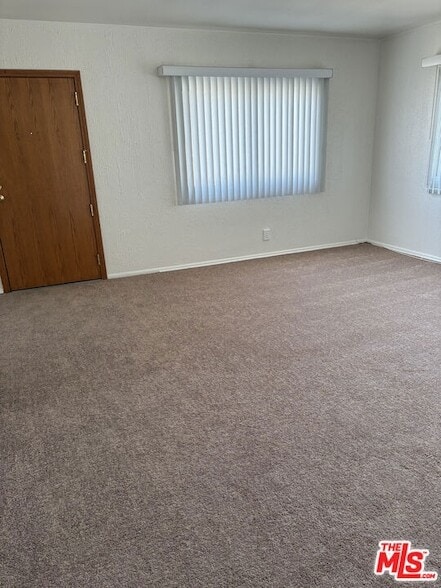 Photo - 818 E Nutwood St