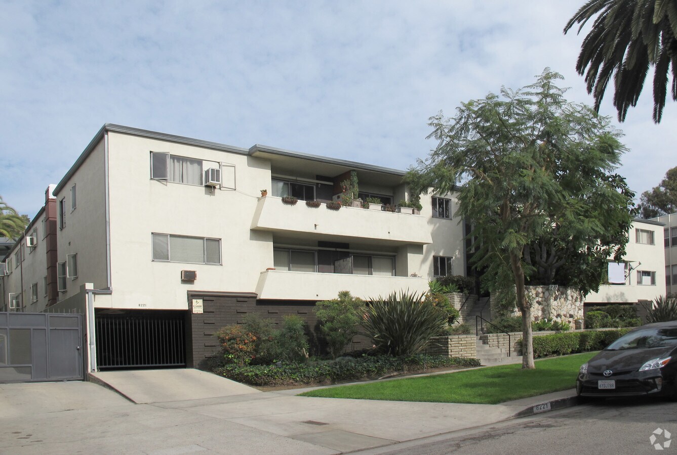 Photo - The Royalton Apartments