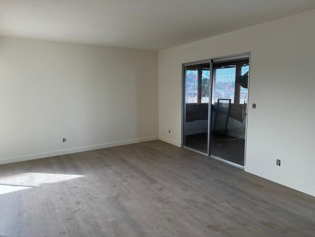 Photo - 17011 Pinehurst Ln Unit #D