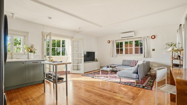 Photo - 3907 Berenice Pl