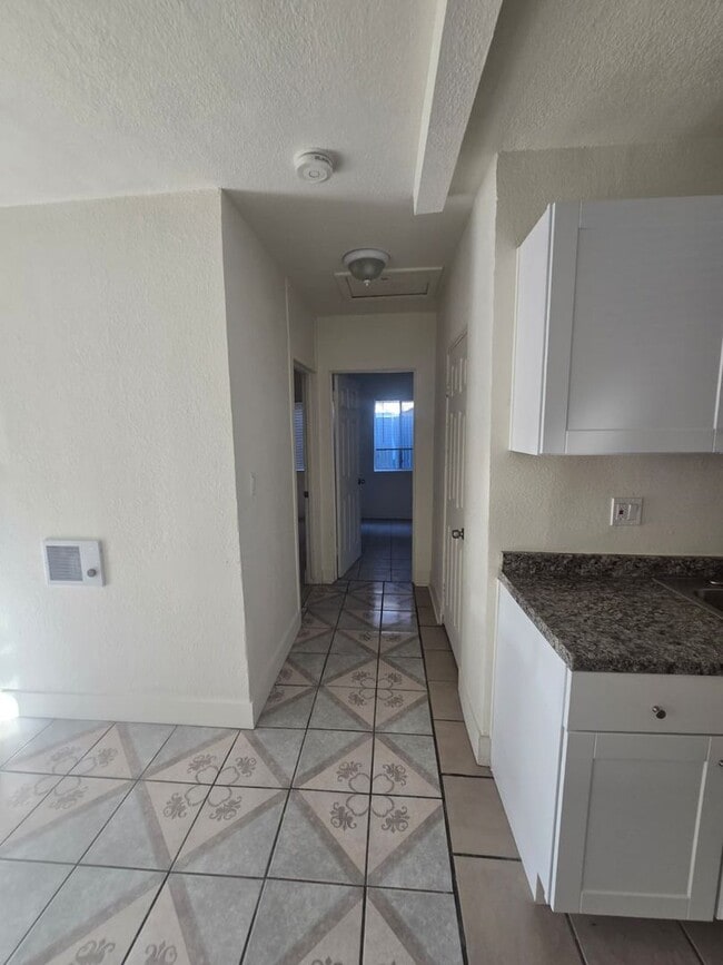 Photo - Sycamore Rd Unit A