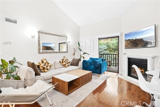 Building Photo - 4210 Vía Arbolada Unit 307