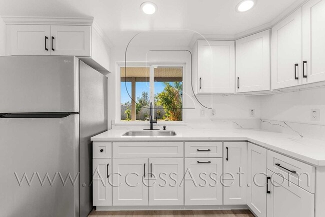 Photo - 10946 Thrush Dr Unit House