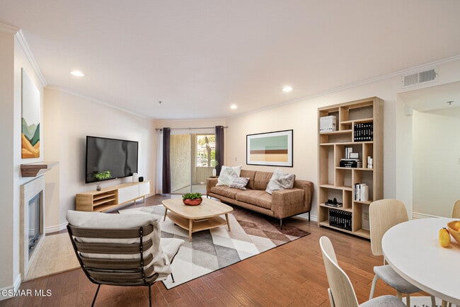 Photo - 5744 Oak Bend Ln