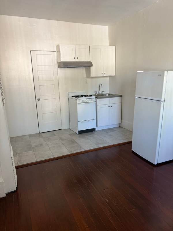 Building Photo - 1114 N Poinsettia Pl Rental