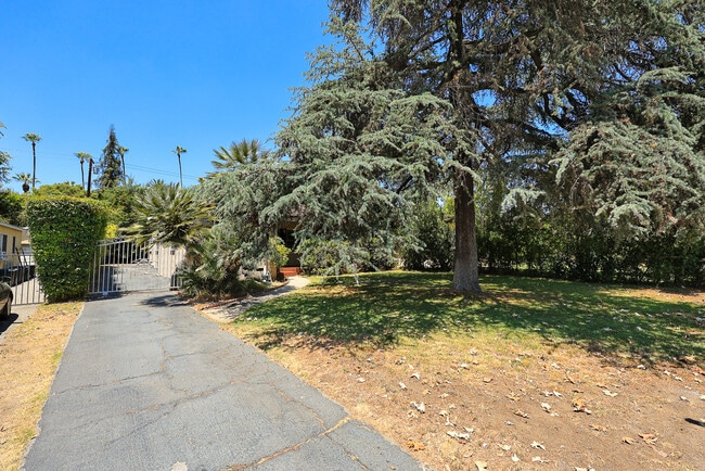 Photo - 1731 S San Gabriel Blvd