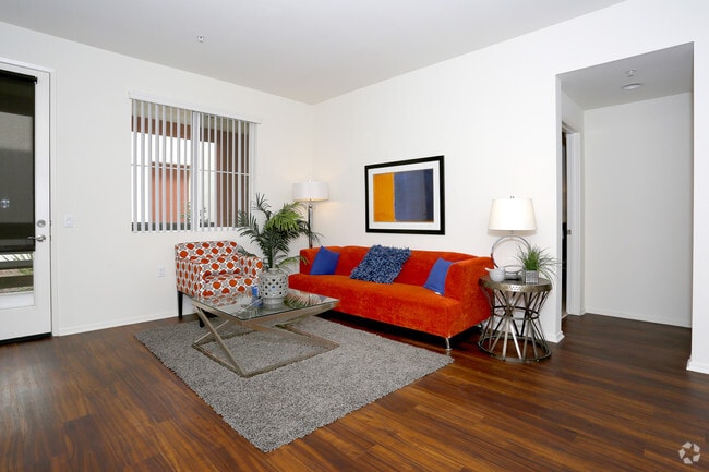 2 BR, 2 BA - Plan 7 - 807 West