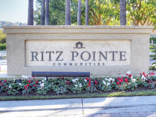 Building Photo - 2 Bedroom Dana Point Condo!
