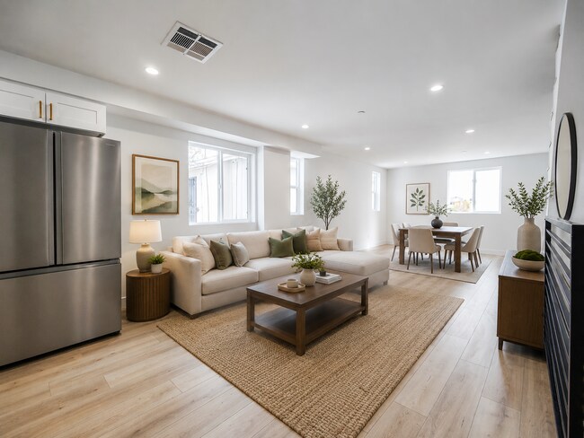 Building Photo - 3811 W Exposition Blvd Unit #3811 1/2