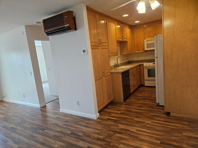 Photo - GENESEE - Regency Villas 1 BR Condo, 62+ S... Unit 220