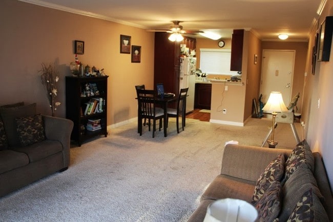 Photo - 5540 Owensmouth Ave Unit 206