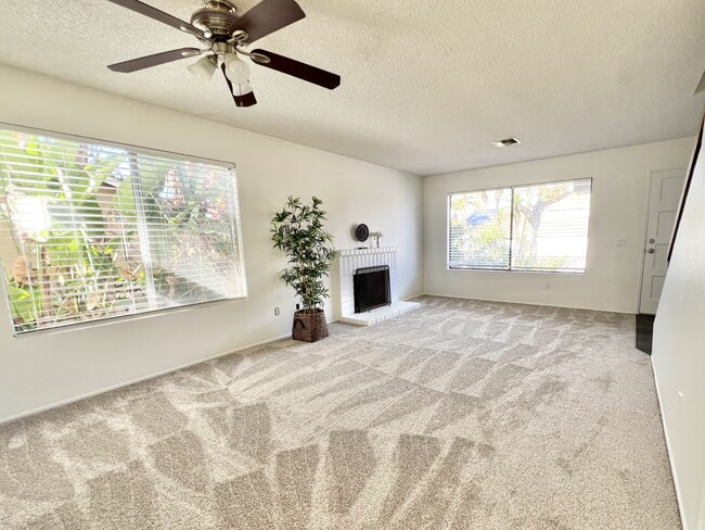 Photo - 949 Sandcastle Dr