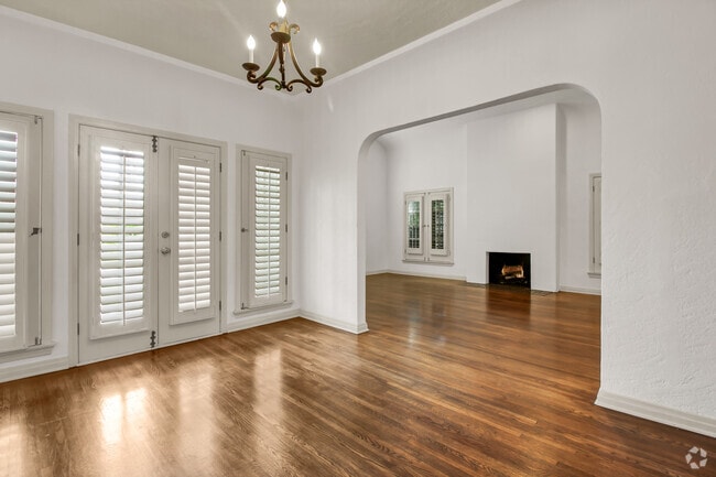 Building Photo - 123 N La Jolla Ave Rental