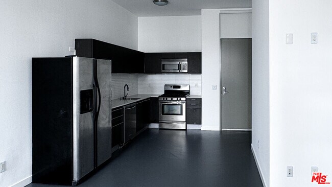 Photo - 1912 Broadway Unit 204