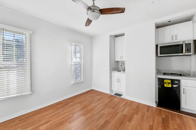 Photo - 5371 Louis Pl Unit 9