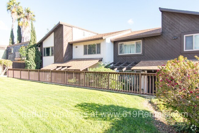 Building Photo - Beautiful 2 bedroom, 1.5 bath Townhouse wi...