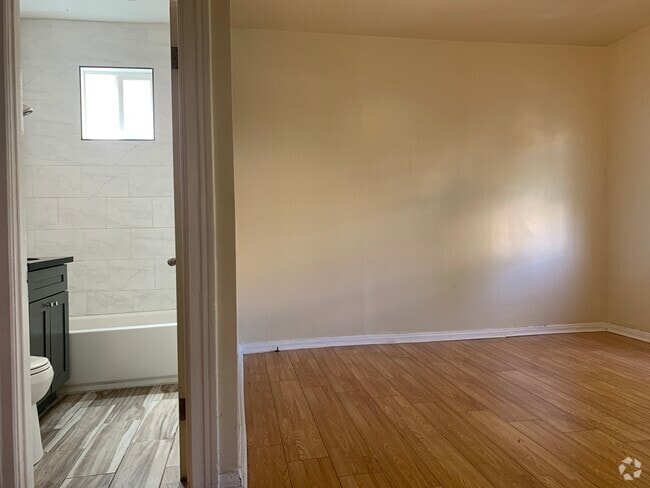 Building Photo - 158 S Berendo St Unit 207 Rental