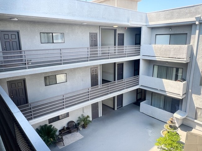 Photo - Executive House