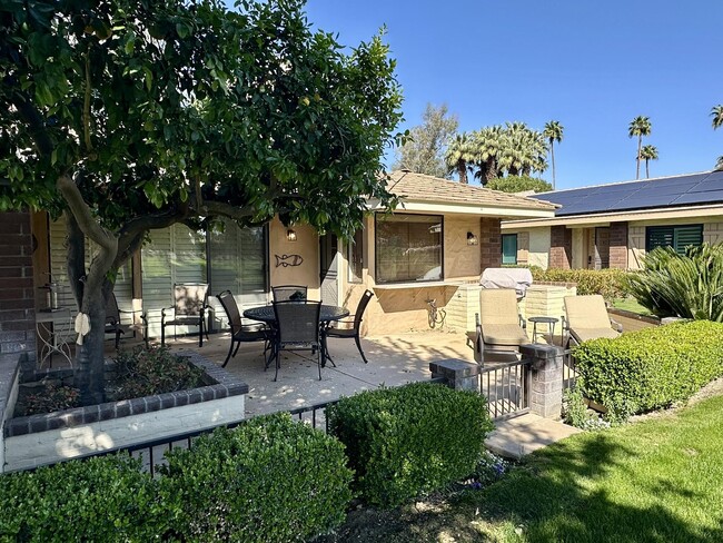 Photo - 110 Giralda Cir