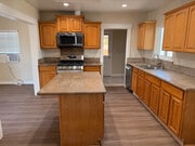 Photo - 1433 E Lincoln Ave House