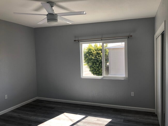 Photo - 5366 San Vicente Blvd Unit 1