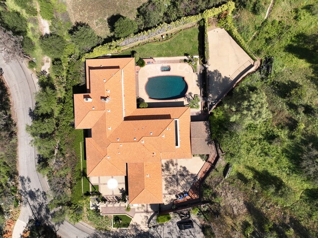 Photo - 540 Haverstock Rd