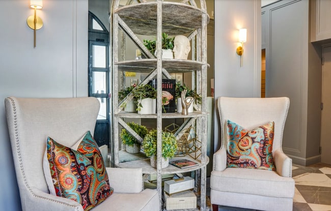 Photo - 5768 W 3rd St